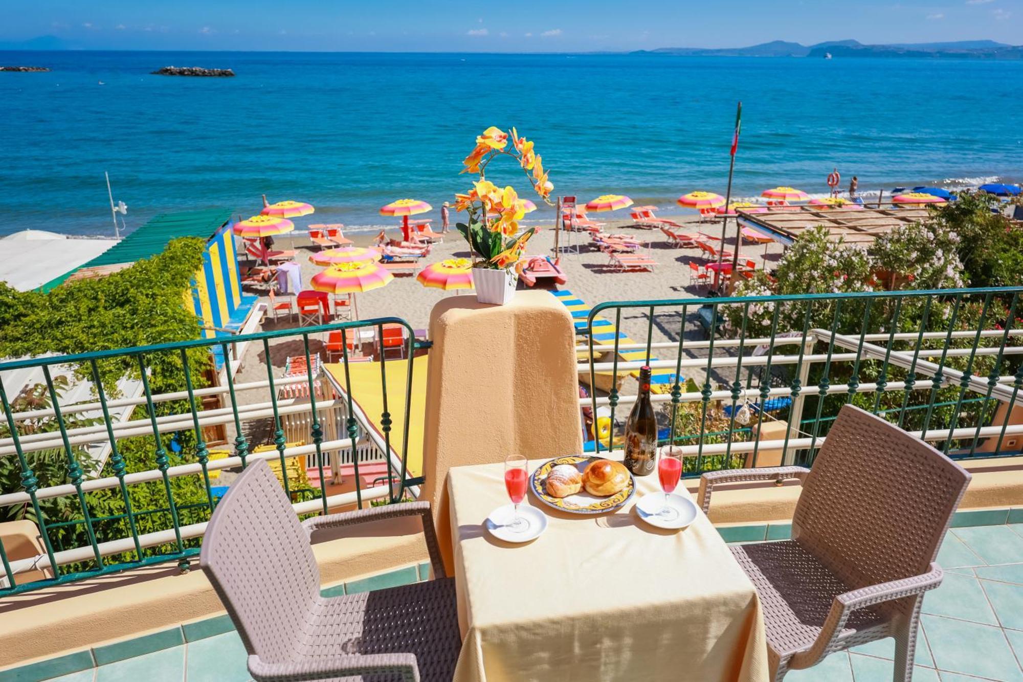Hotel Rivamare Искья Экстерьер фото